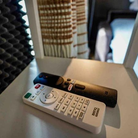 Studio With Home Cinema@Paris Chatelet Exteriér fotografie