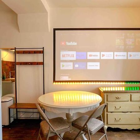 Studio With Home Cinema@Paris Chatelet Exteriér fotografie