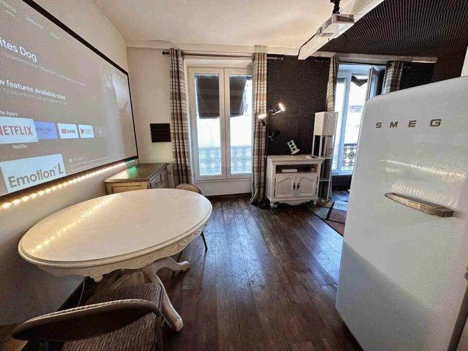 Studio With Home Cinema@Paris Chatelet Exteriér fotografie